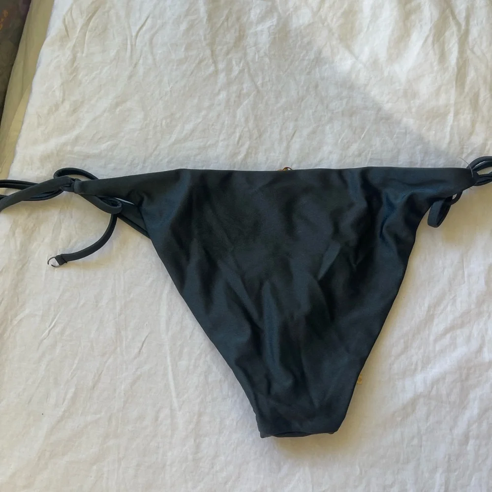 Bellissima Swarovski Crystal Bikini Bottoms Size L NEW